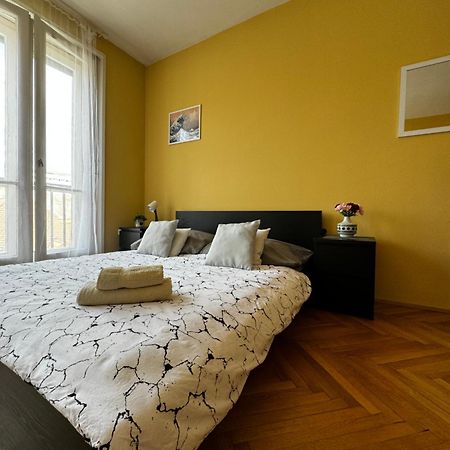 Extralarge Queen Room In The Heart Of Bratislava With Terrace ภายนอก รูปภาพ
