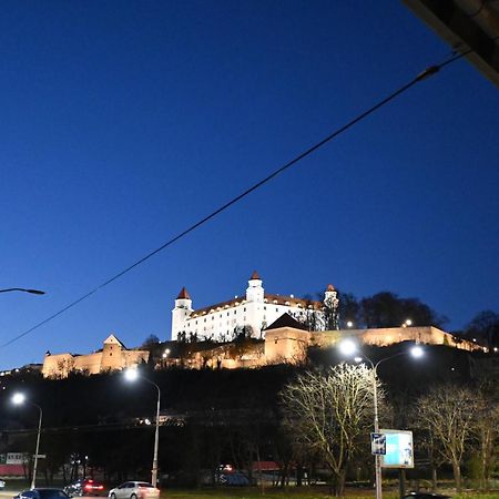 Extralarge Queen Room In The Heart Of Bratislava With Terrace ภายนอก รูปภาพ