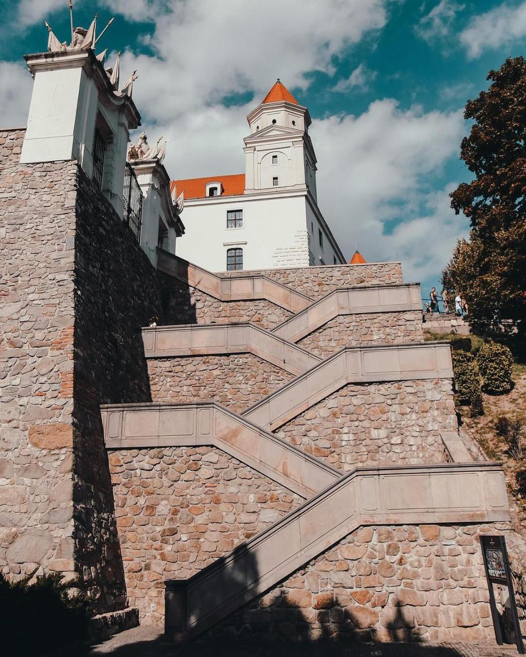 Extralarge Queen Room In The Heart Of Bratislava With Terrace ภายนอก รูปภาพ