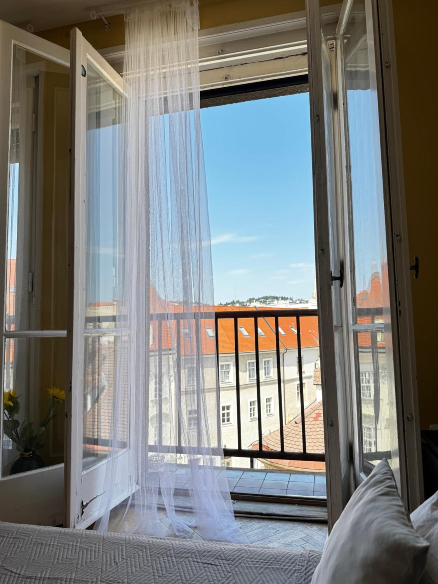 Extralarge Queen Room In The Heart Of Bratislava With Terrace ภายนอก รูปภาพ