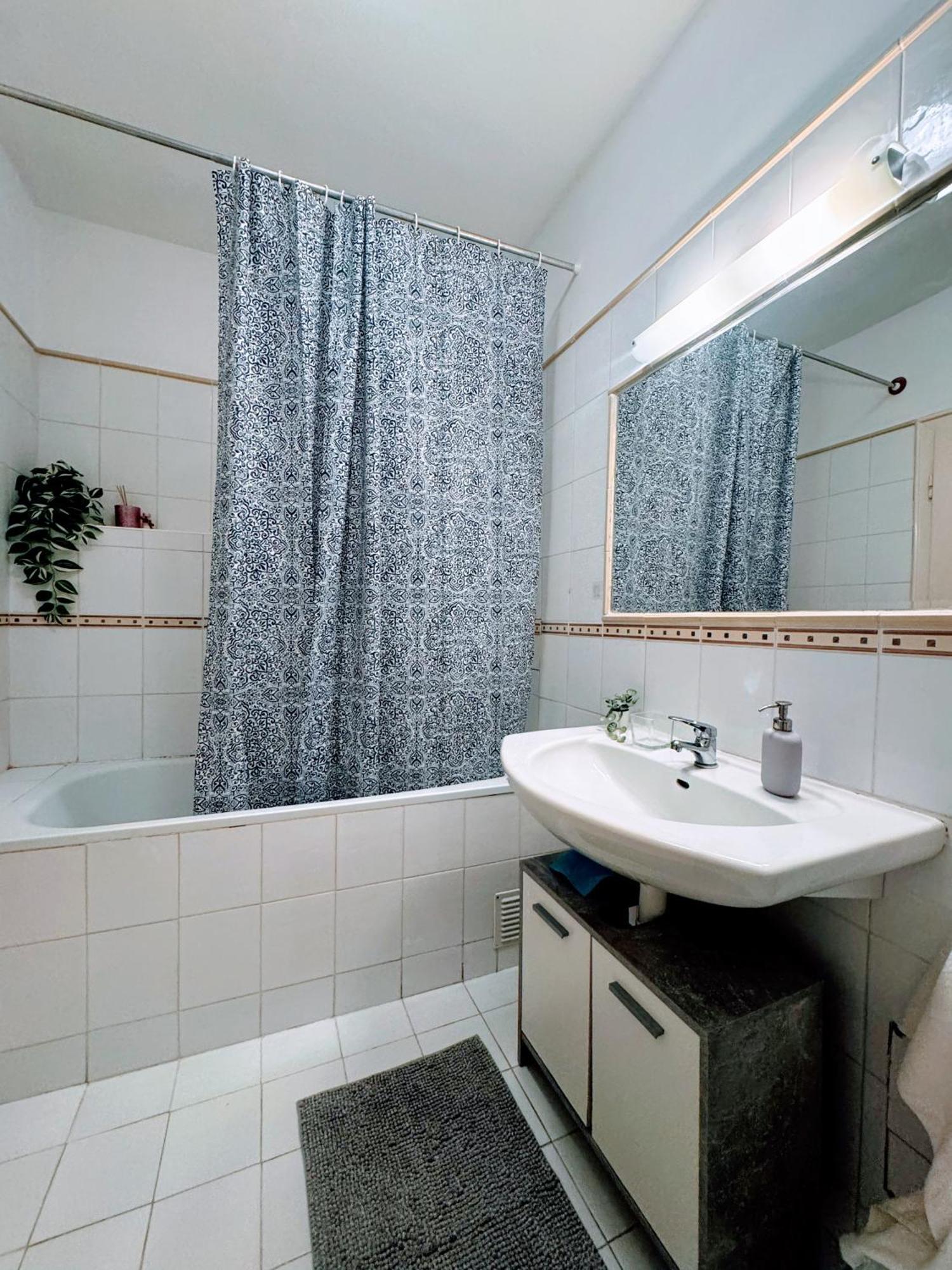 Extralarge Queen Room In The Heart Of Bratislava With Terrace ภายนอก รูปภาพ